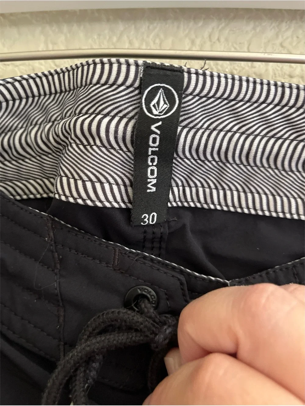 Volcom Stained Glass Stoney Boardshorts Men’s Size 30